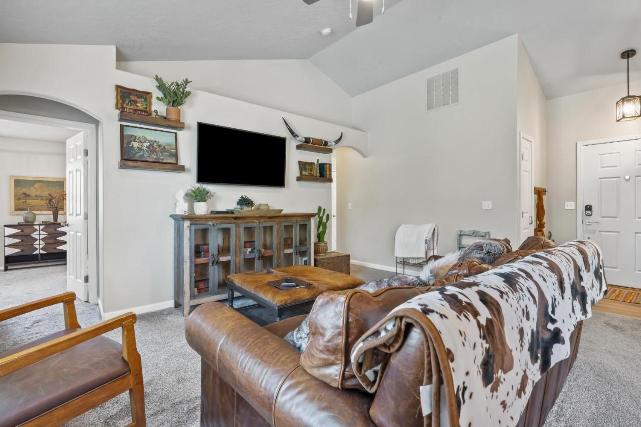 Southwestern Style 4 Bedroom Nampa Home Sleeps 16! Екстер'єр фото