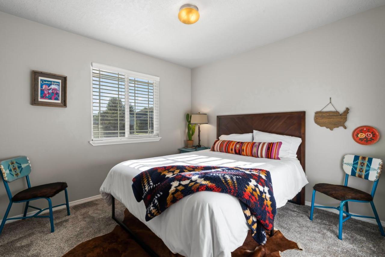 Southwestern Style 4 Bedroom Nampa Home Sleeps 16! Екстер'єр фото