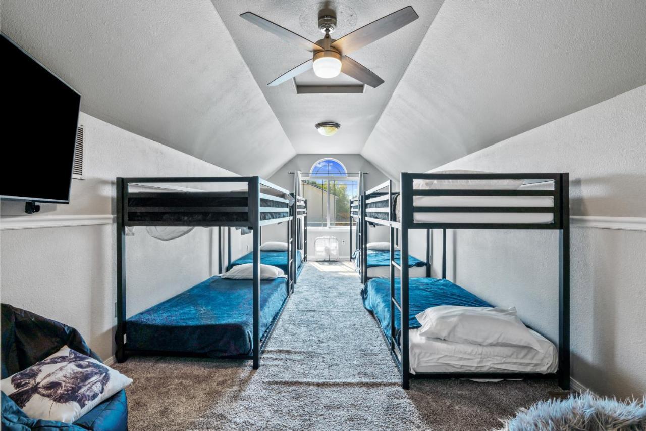 Southwestern Style 4 Bedroom Nampa Home Sleeps 16! Екстер'єр фото